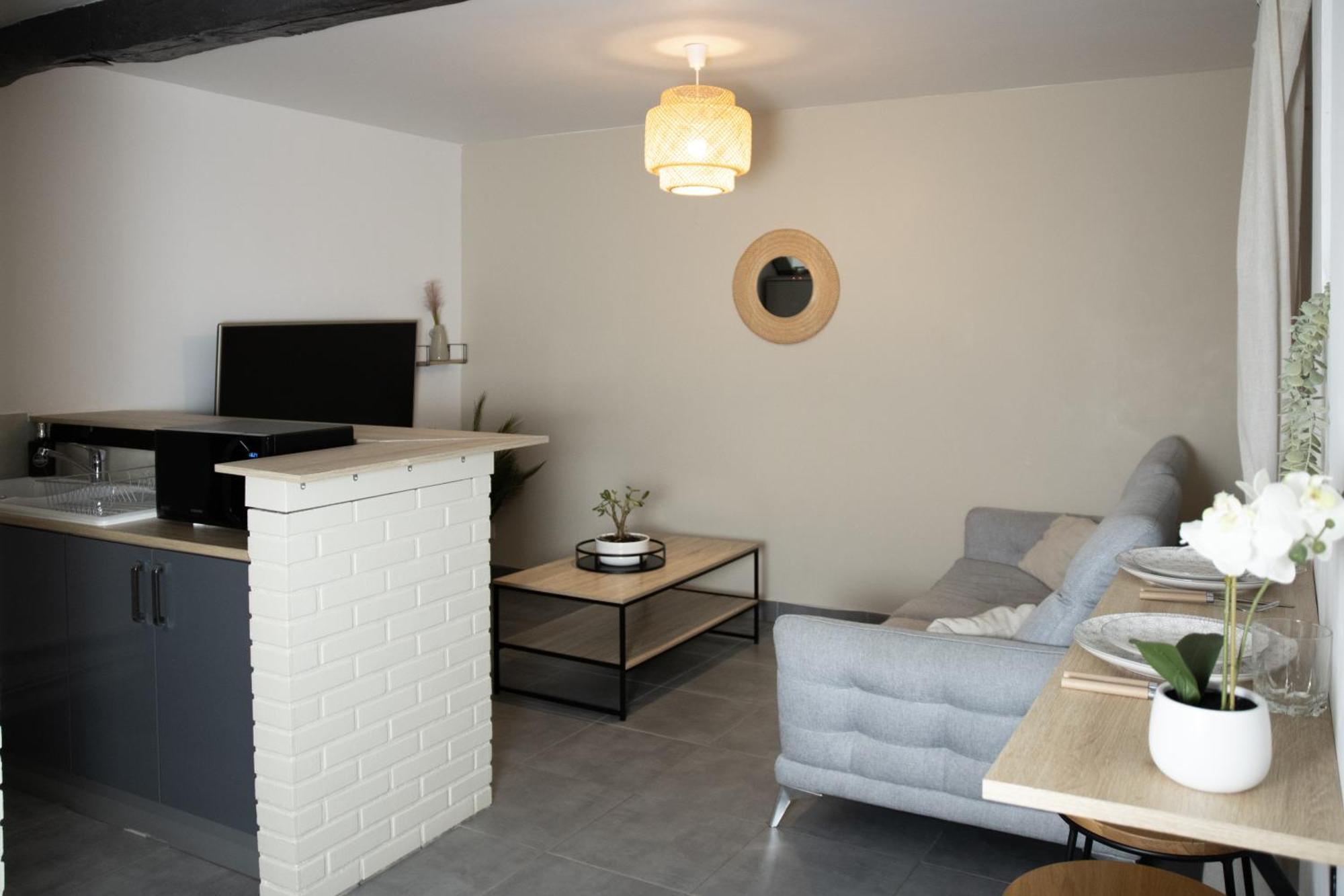 Charmante Maisonnette Centre Apartment Nemours